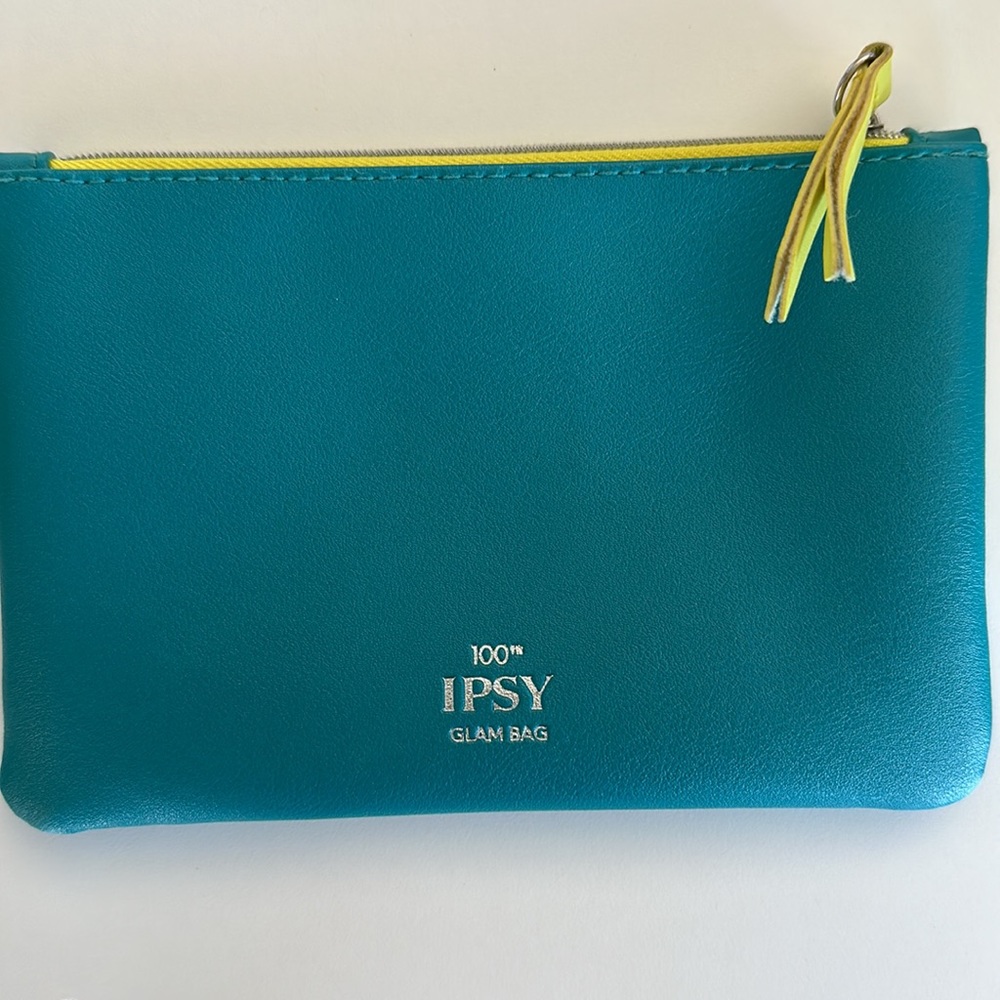 Purse bundle! - Picture 3 of 8